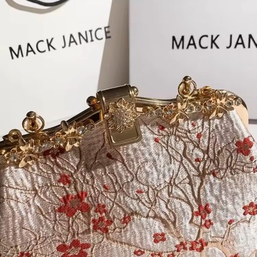 Red Flower Pearl Handbag photo review