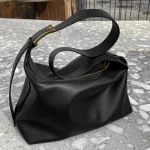 Classic Large Capacity Crossbody Tote photo review