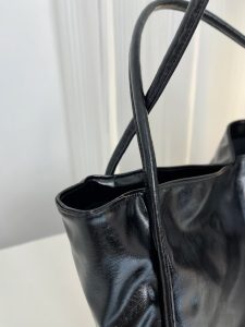 Large Capacity Shoulder Tote photo review
