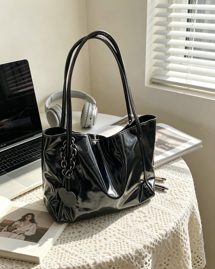 Large Capacity Shoulder Tote photo review