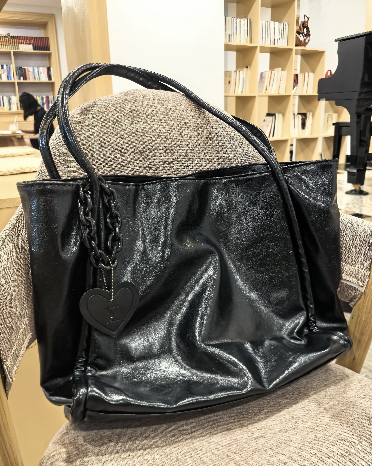 Large Capacity Shoulder Tote photo review