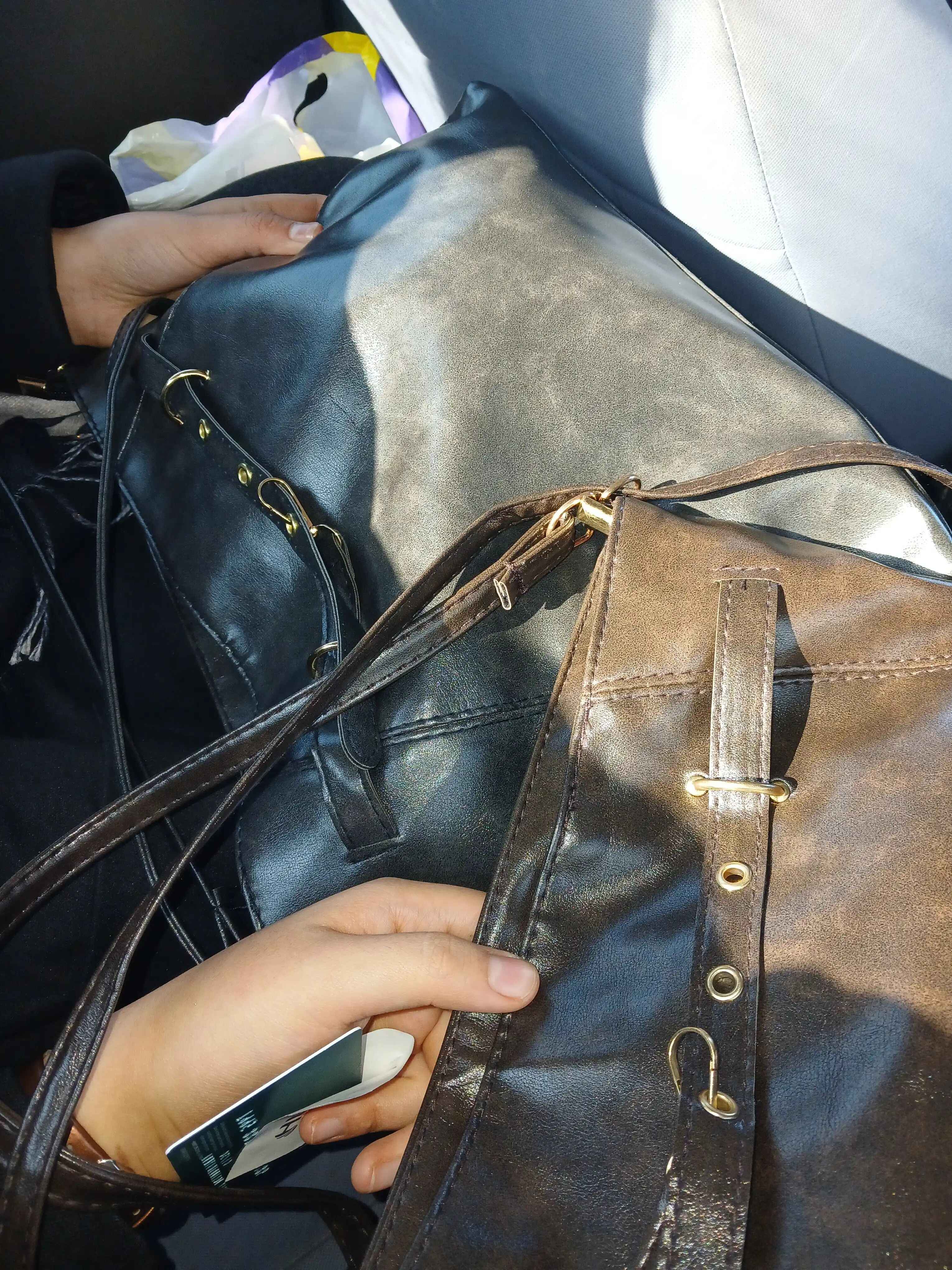 Large Capacity Retro Shoulder Bag photo review
